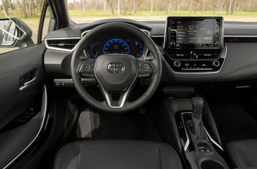 Торпедо Toyota Corolla XSE Sedan 2019 года  (NA) (фото 29 из 45)